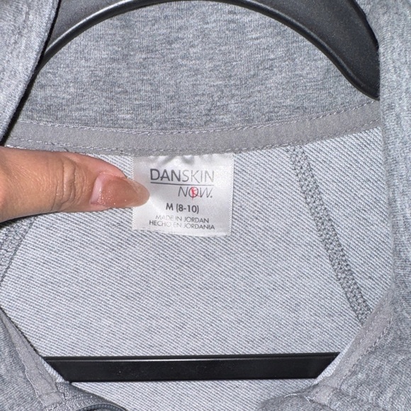 Danskin- Women’s Gray Zip-Up Jacket Size Medium - Picture 4 of 13